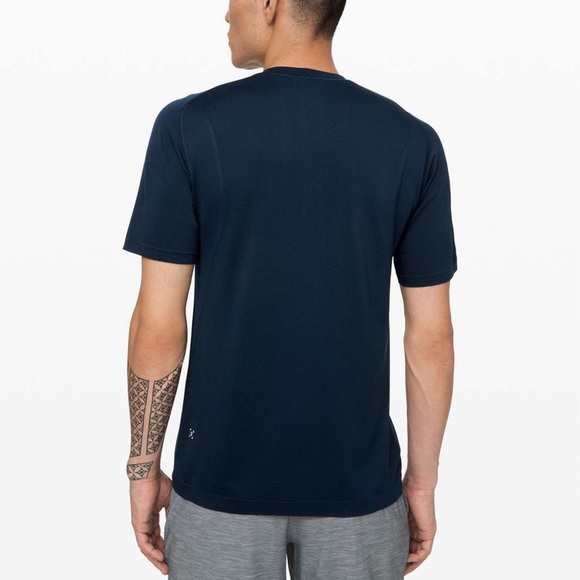 Lululemon X Villanova University Wildcats Metal Vent Tech Short Sleeve Sz L - Picture 2 of 5